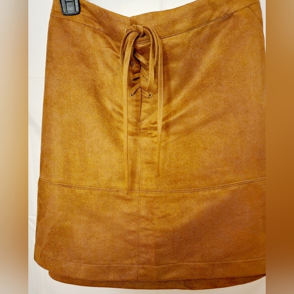 LC Lauren Conrad Dresses & Skirts - LC NWOT Faux Suede Mini Skirt